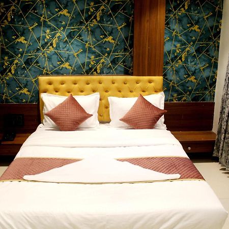 Hotel India Gate Narhe, Poona Buitenkant foto