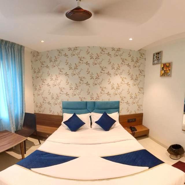 Hotel India Gate Narhe, Poona Buitenkant foto