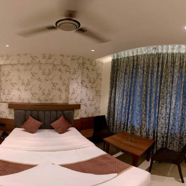 Hotel India Gate Narhe, Poona Buitenkant foto