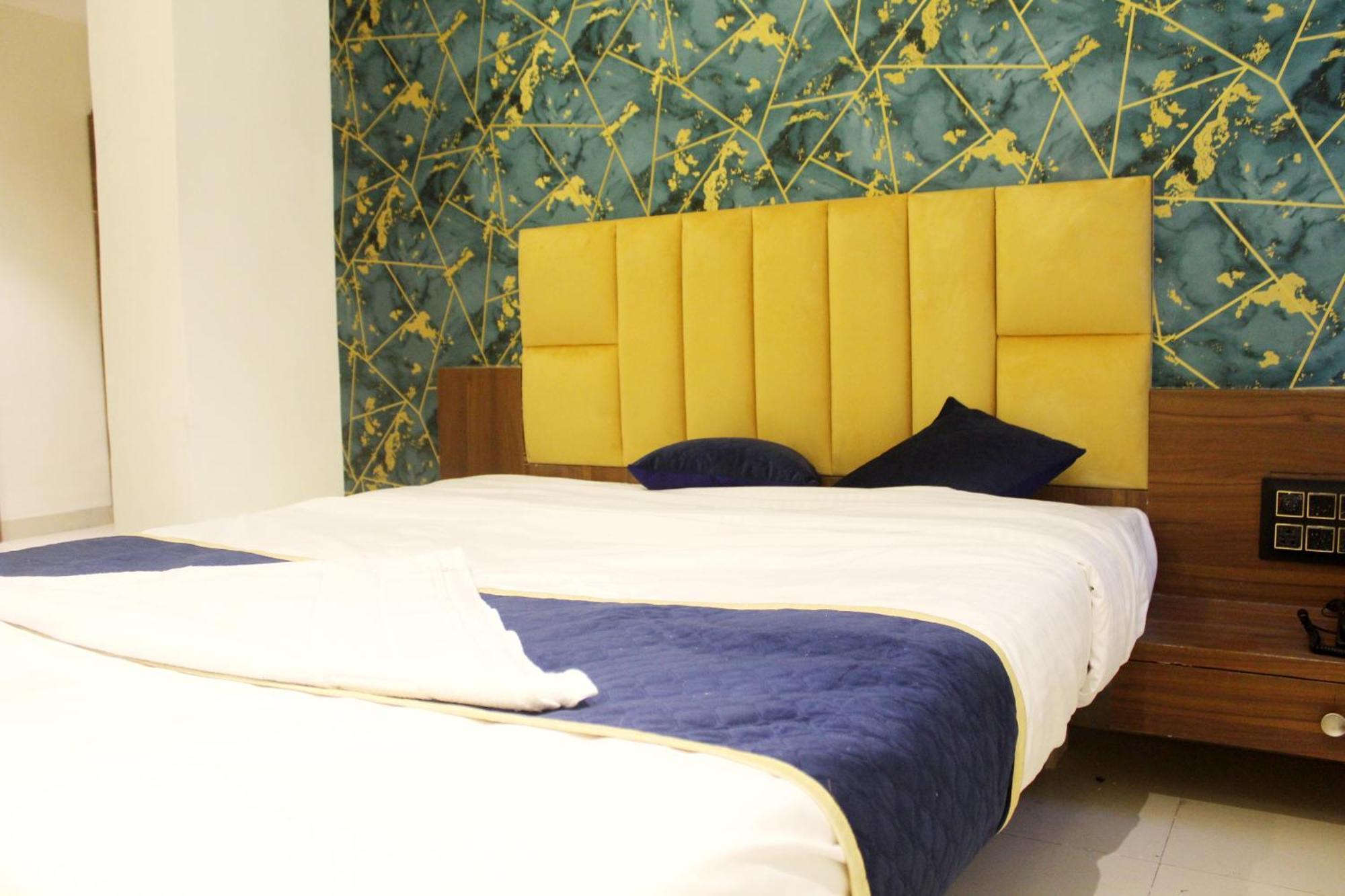 Hotel India Gate Narhe, Poona Buitenkant foto