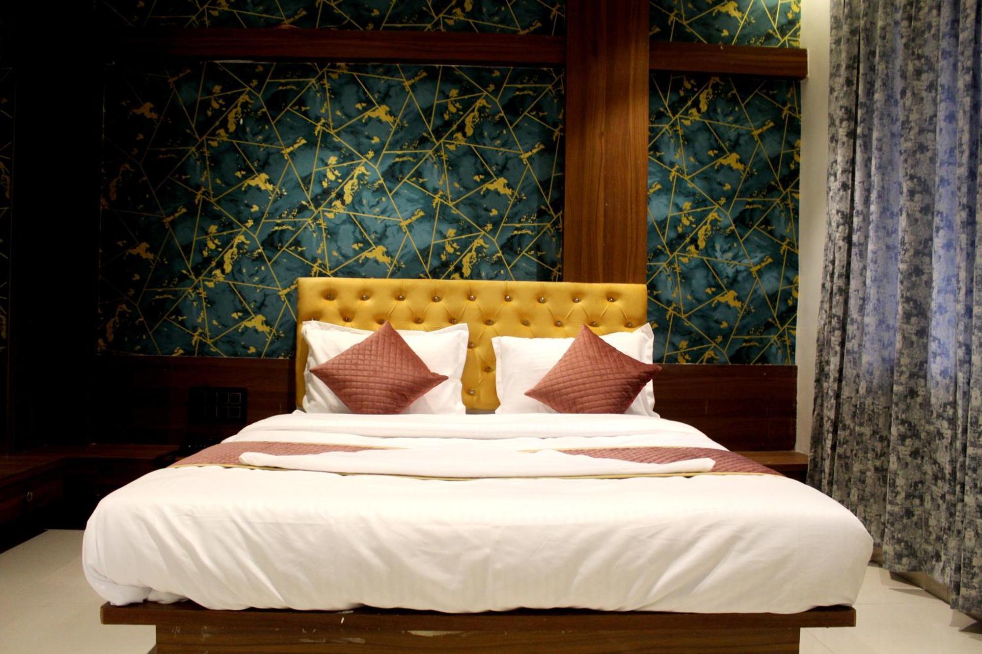 Hotel India Gate Narhe, Poona Buitenkant foto