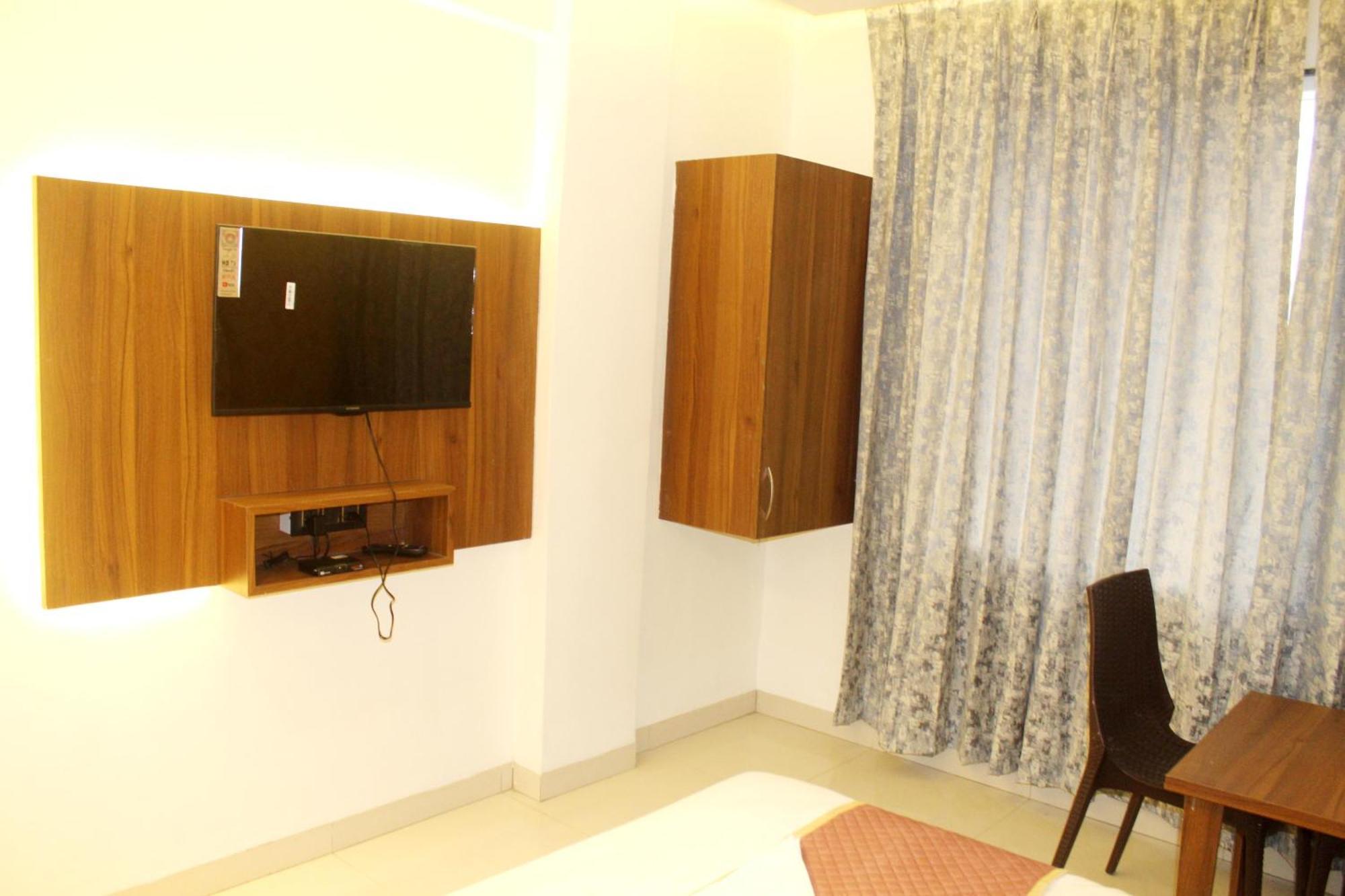 Hotel India Gate Narhe, Poona Buitenkant foto