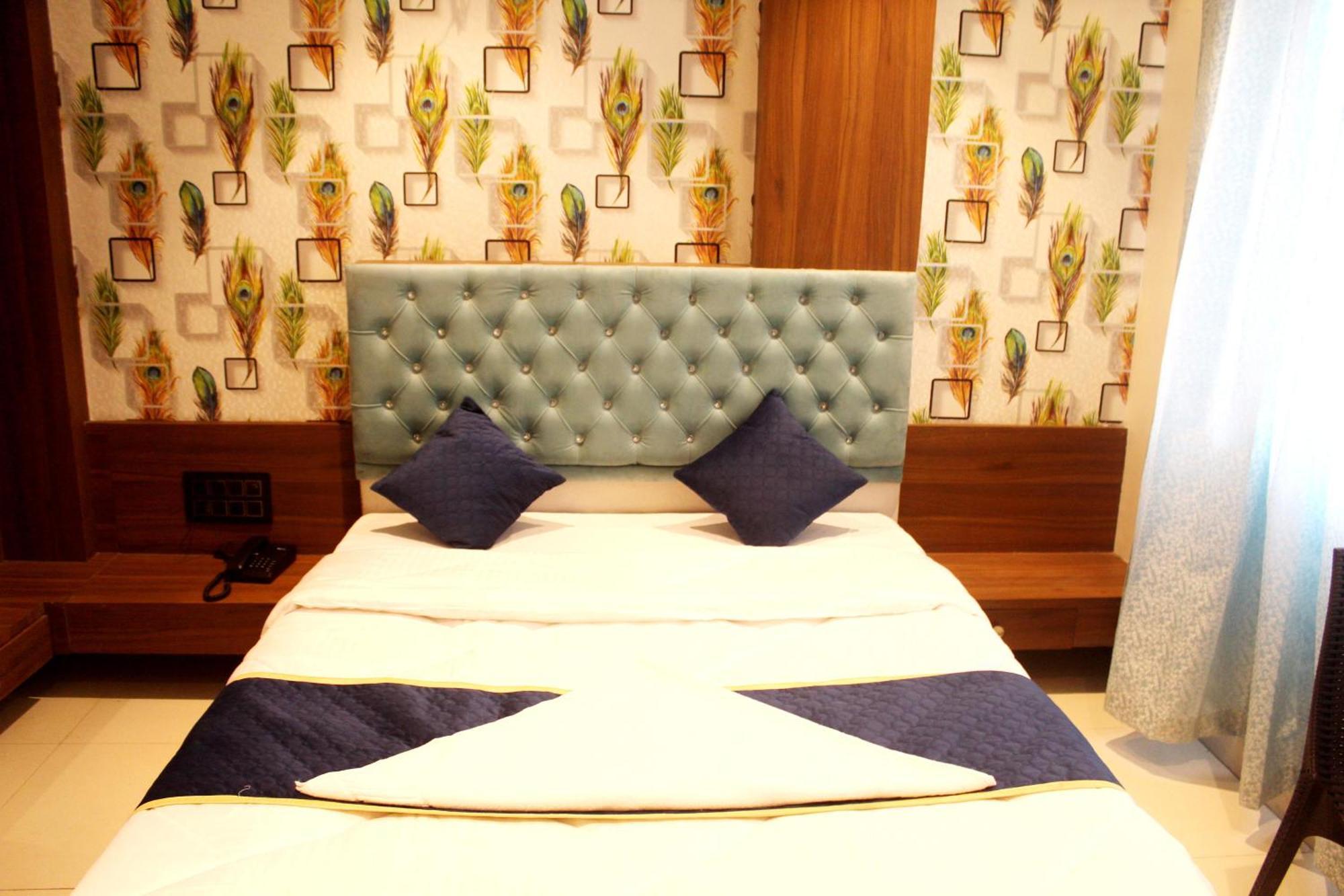 Hotel India Gate Narhe, Poona Buitenkant foto