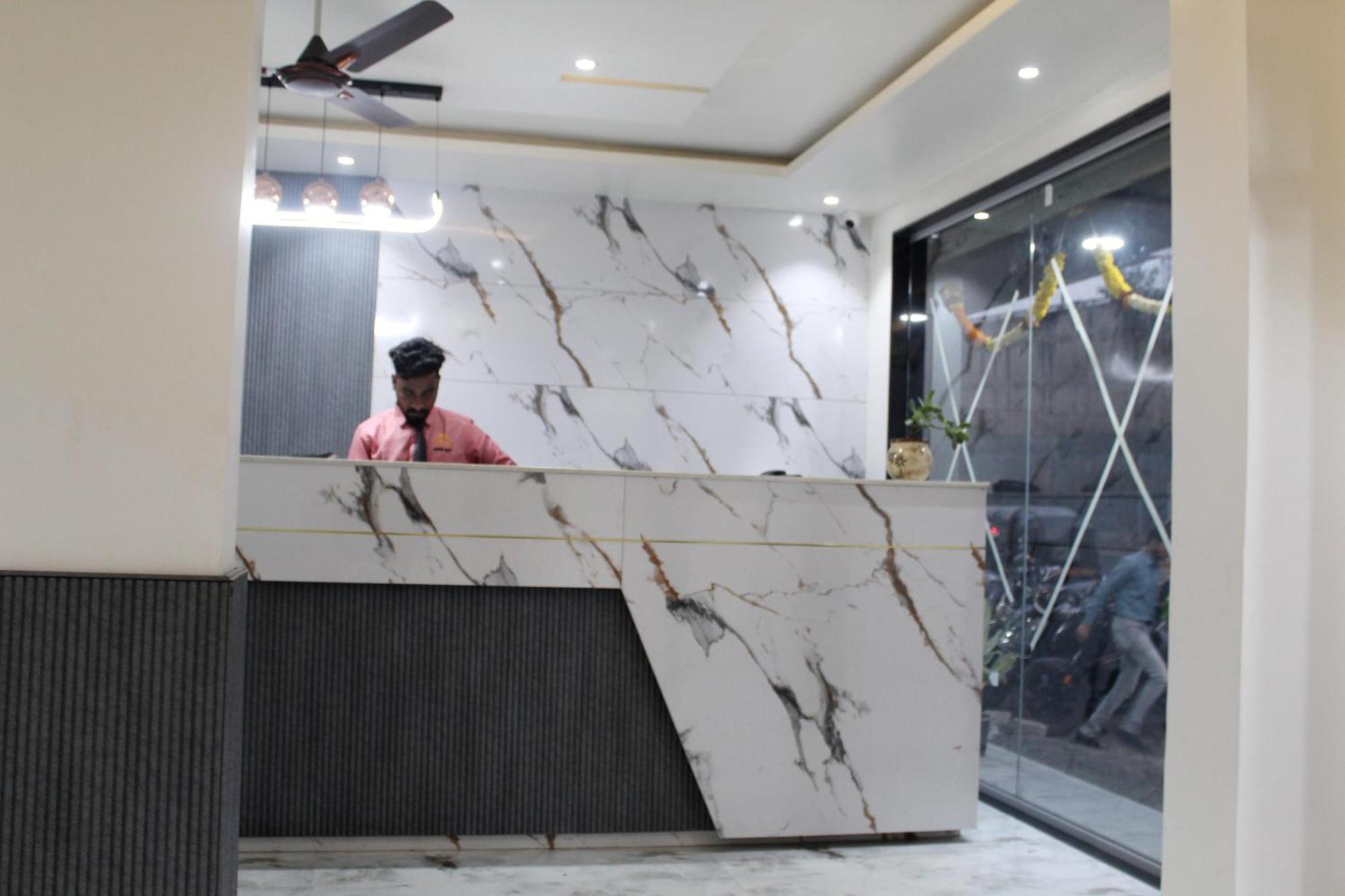 Hotel India Gate Narhe, Poona Buitenkant foto