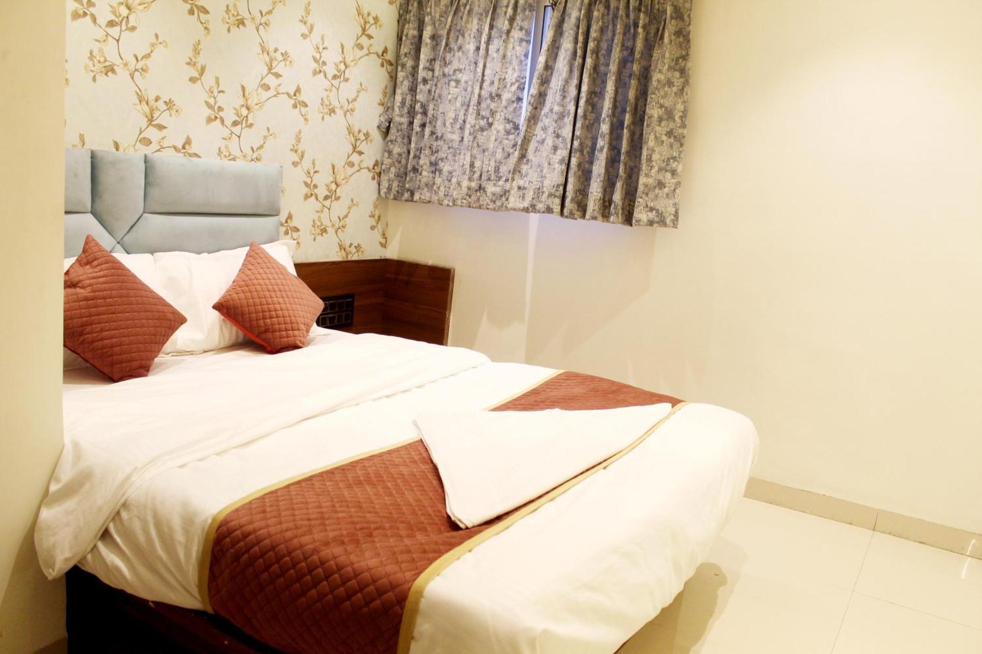 Hotel India Gate Narhe, Poona Buitenkant foto