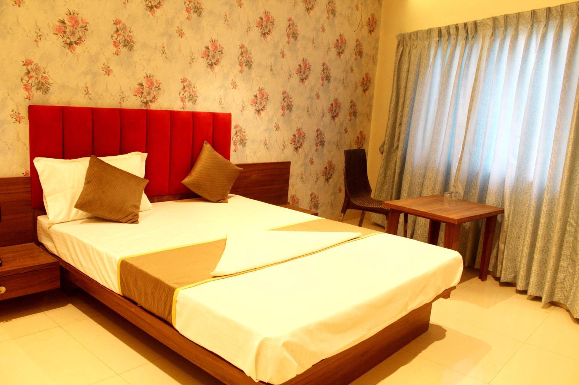 Hotel India Gate Narhe, Poona Buitenkant foto