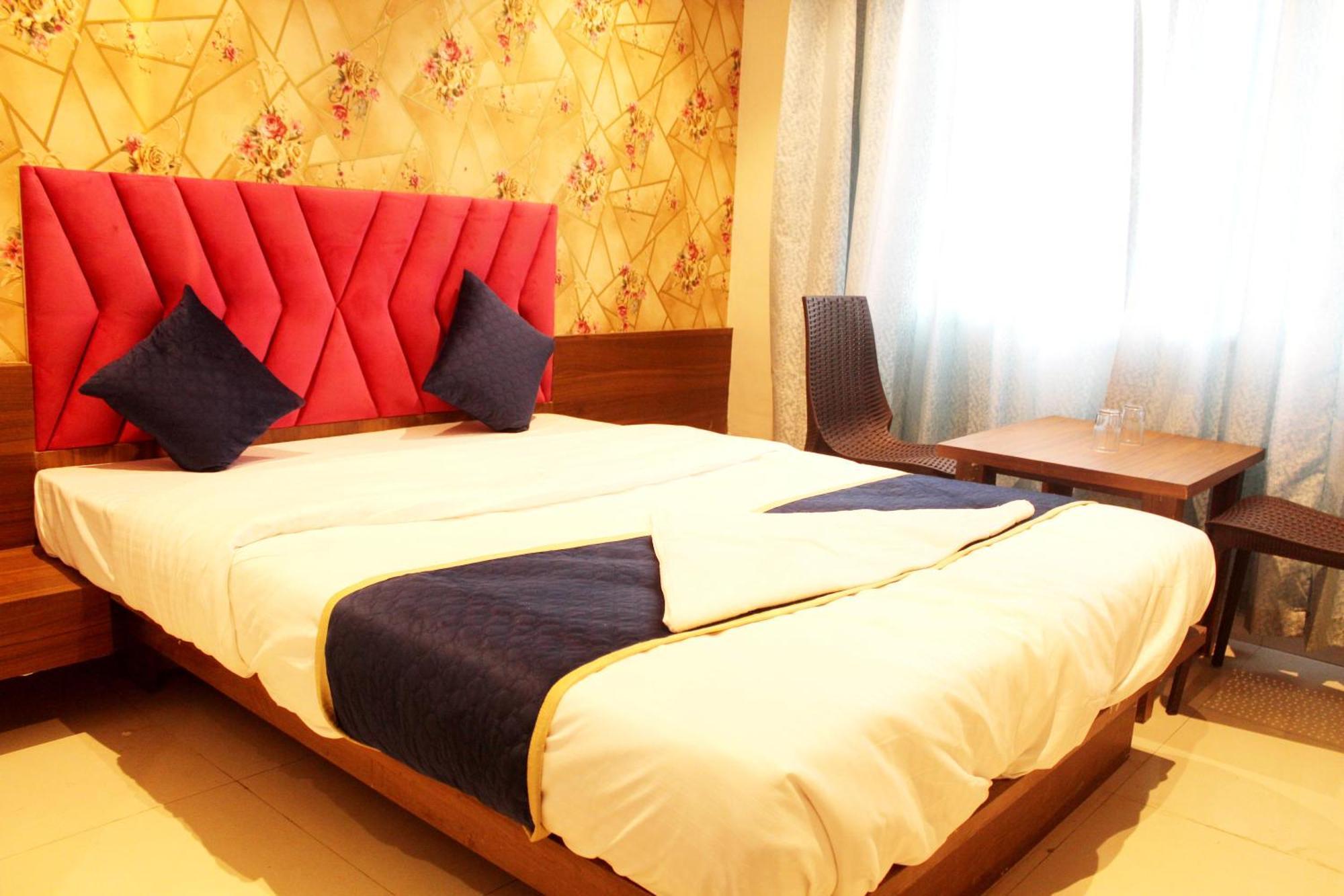 Hotel India Gate Narhe, Poona Buitenkant foto