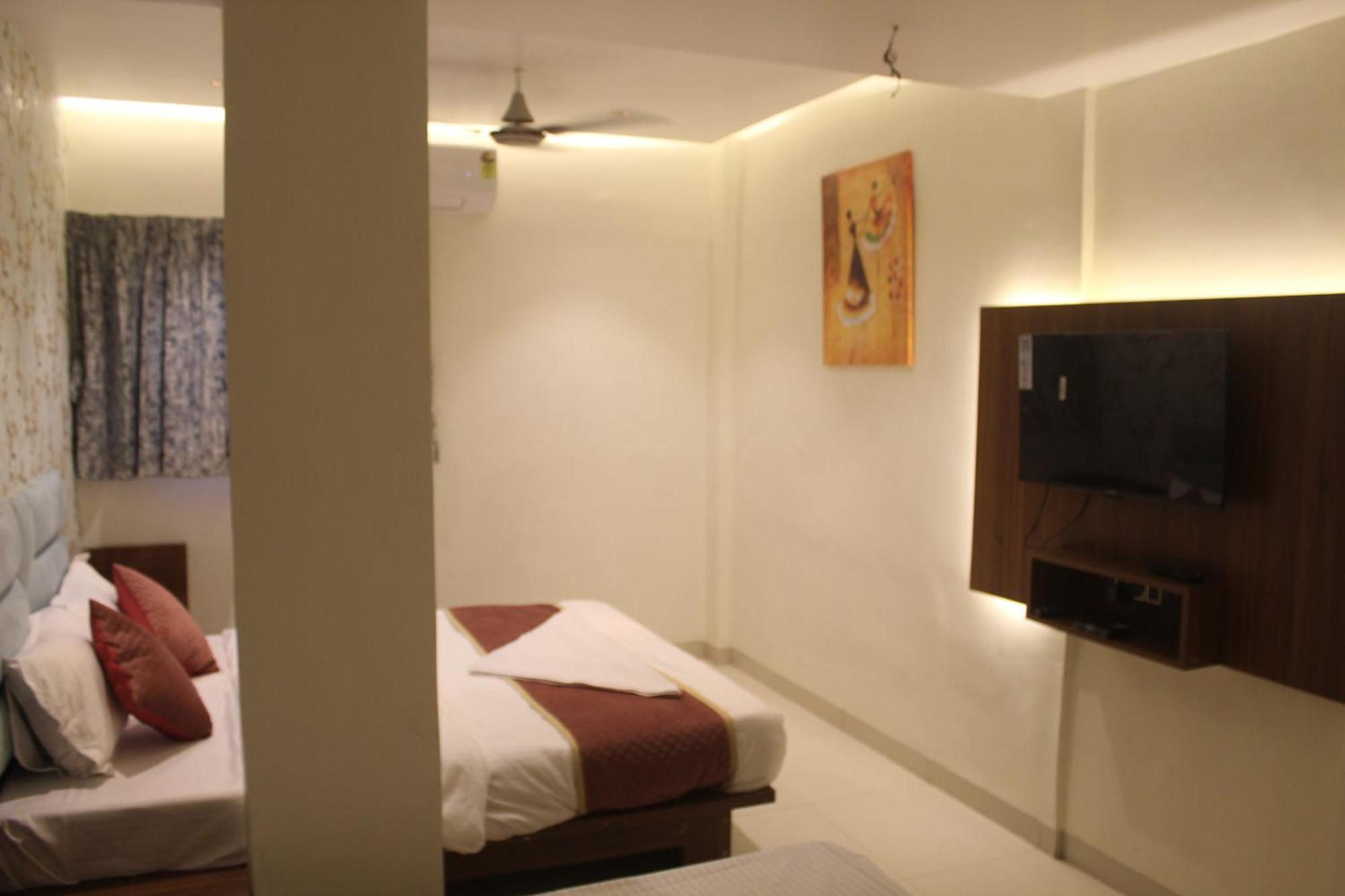 Hotel India Gate Narhe, Poona Buitenkant foto